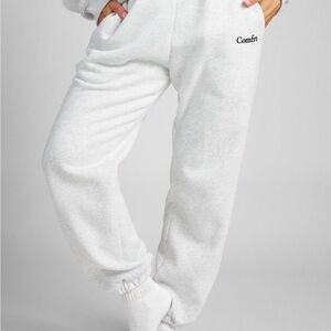 Comfrt cloud sweatpants size M